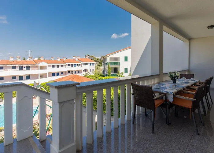 Mit Privatem Pool By Interhome Vakantiehuis