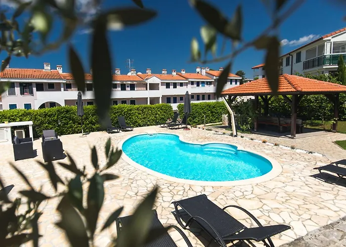 Mit Privatem Pool By Interhome Holiday home *